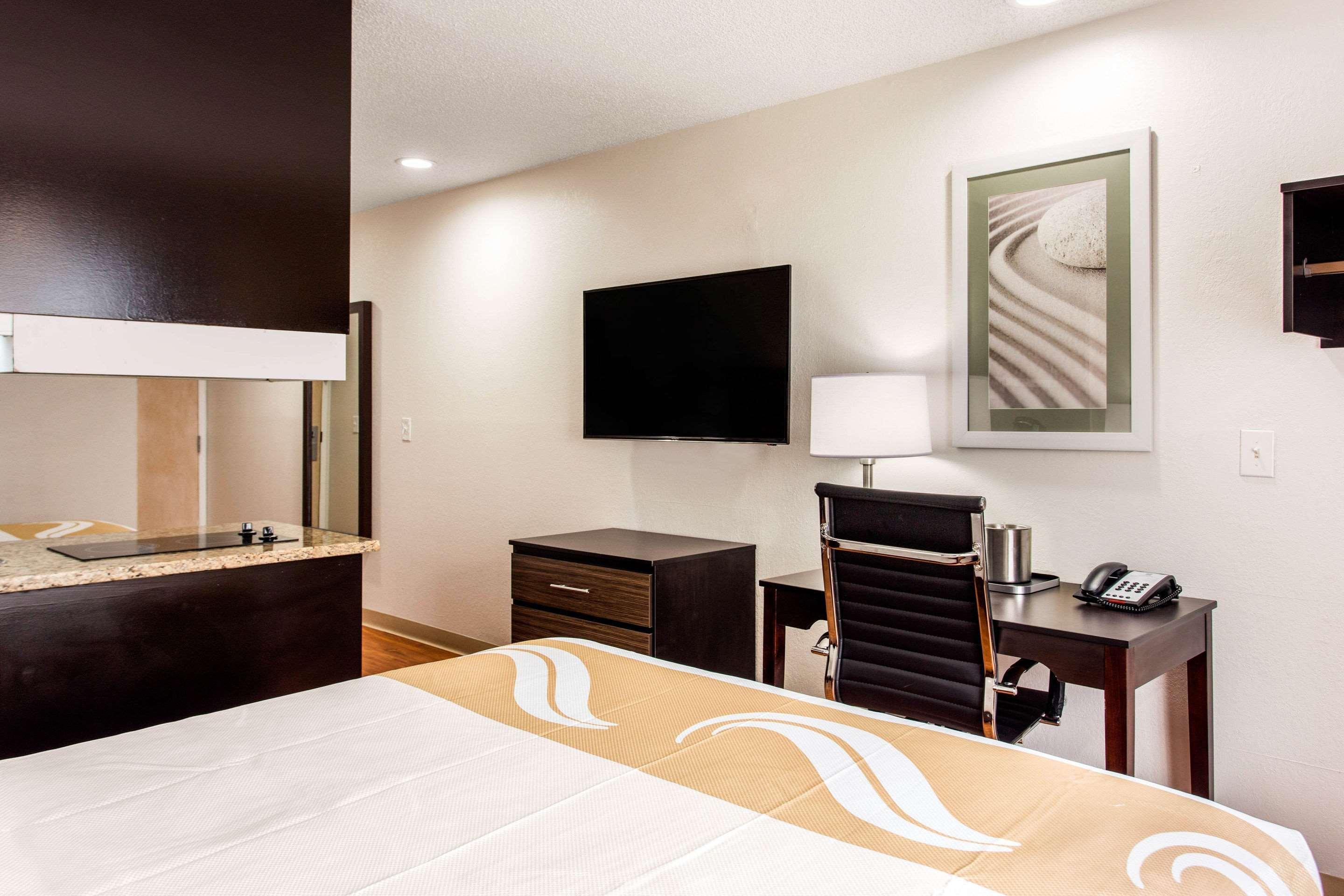 Quality And Hotel 2*