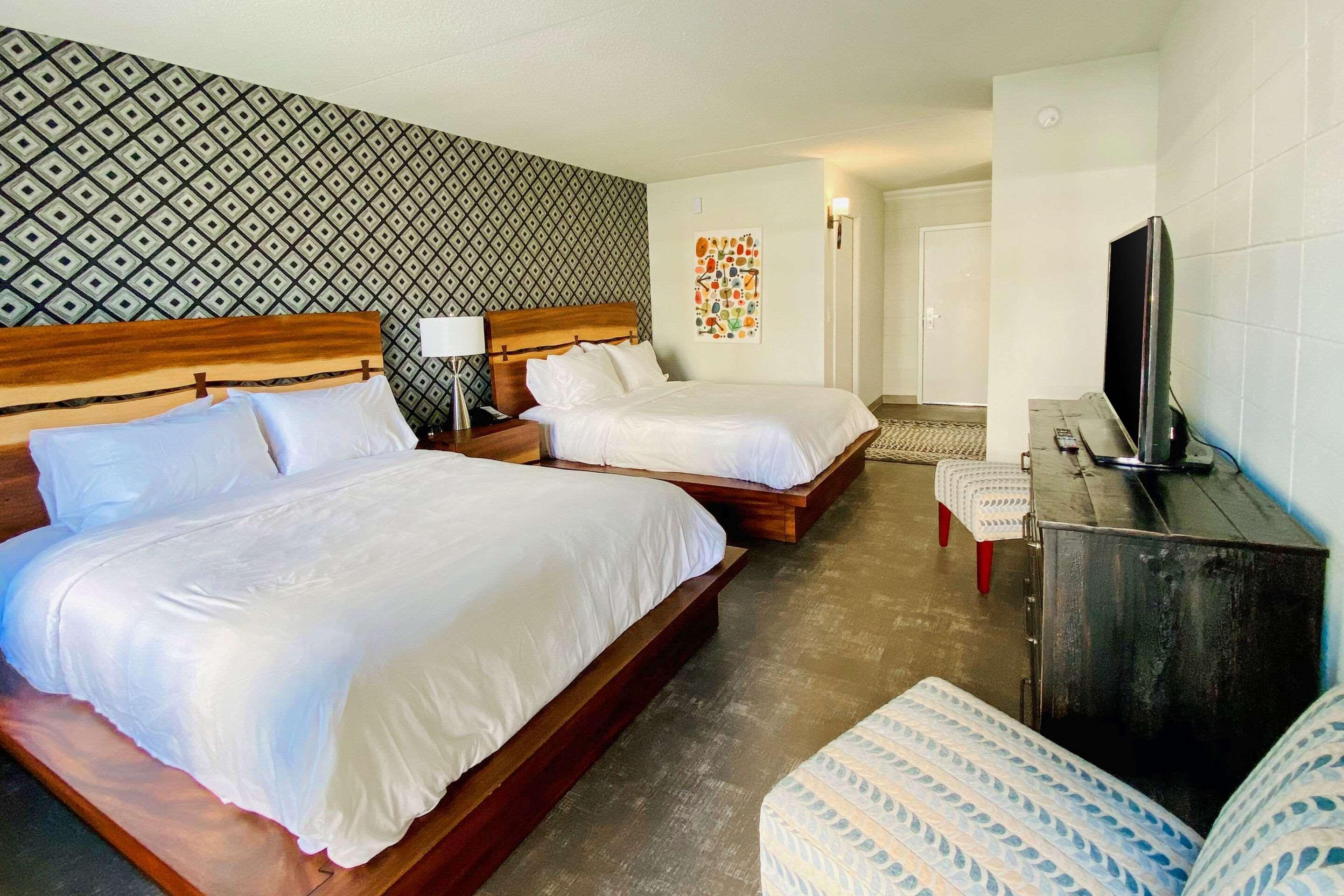 Hotel Shores 2*