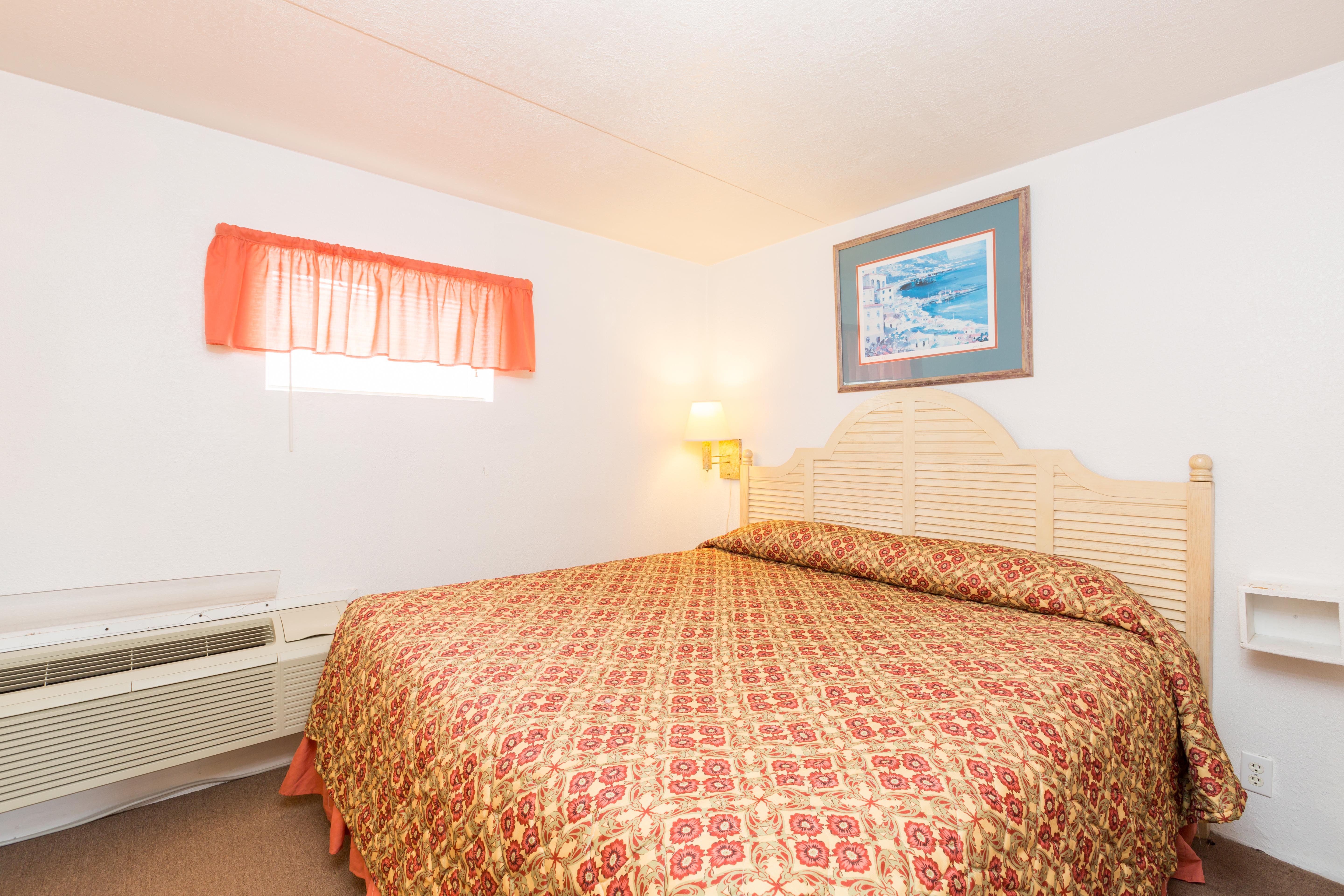 Shores Hotel