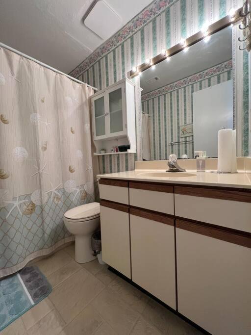 Apartment Lovely 2-bedroom With Pool