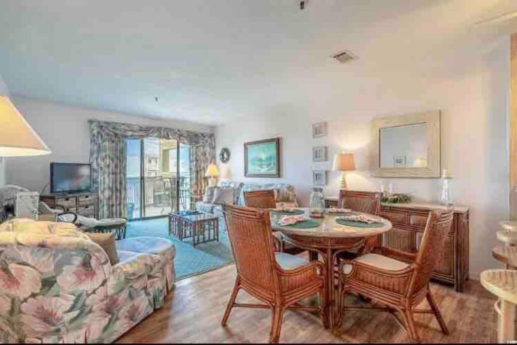Lovely 2-bedroom With Pool * Myrtle Beach