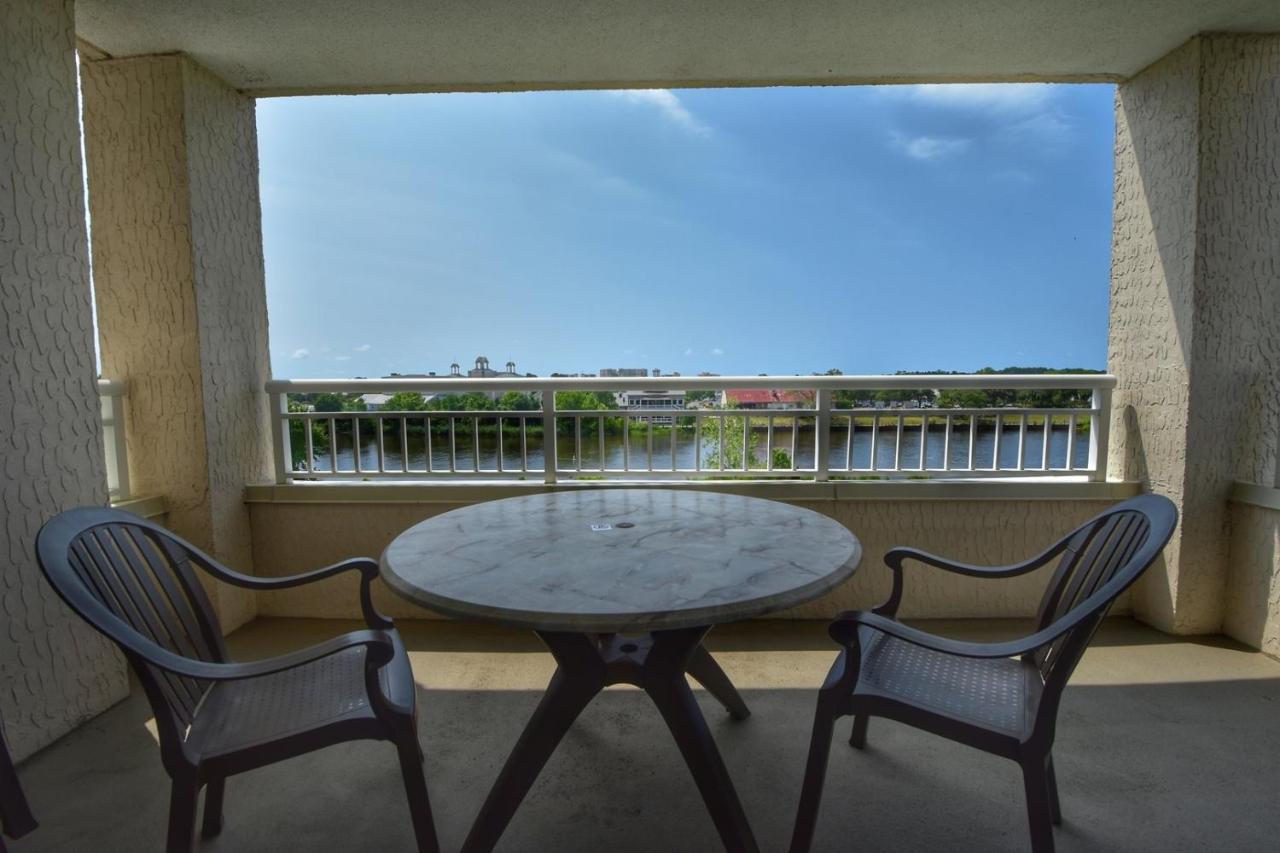 3405 Yacht Club Apartment