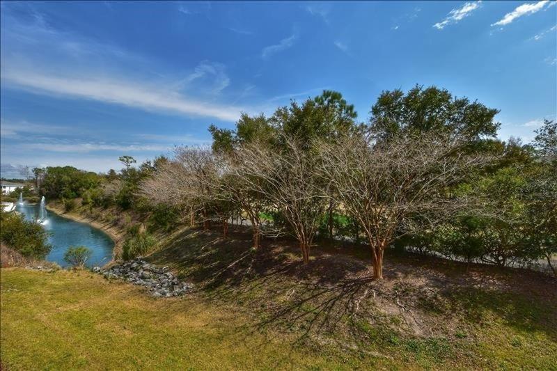 923 Ironwood Apartment