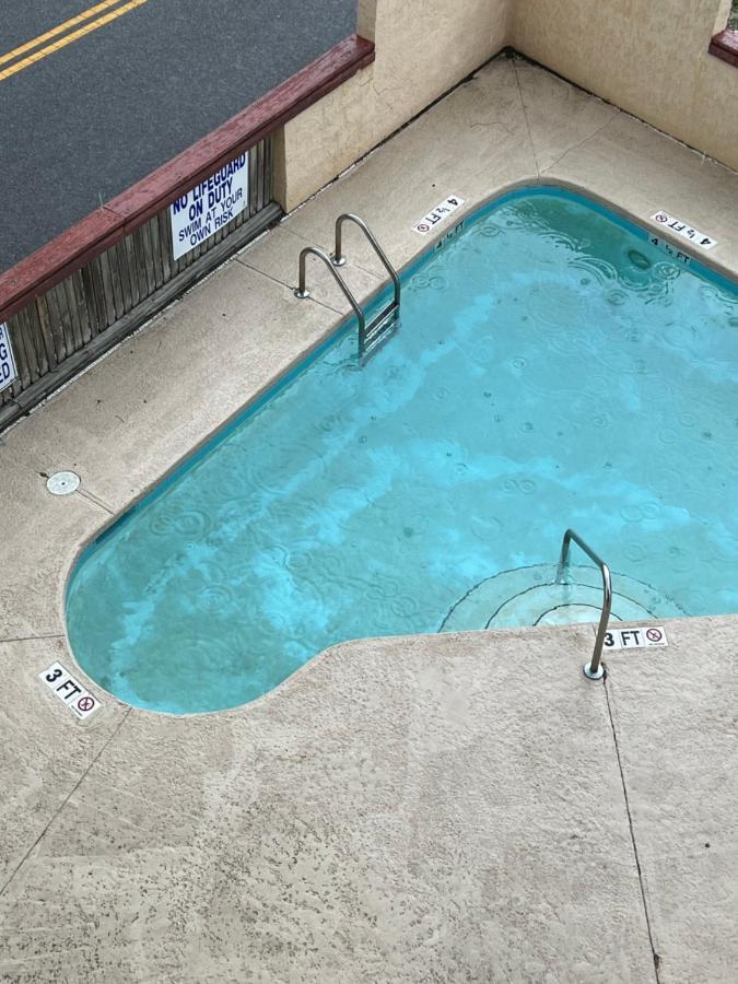 Lovely 2-bedroom With Pool Apartment Myrtle Beach