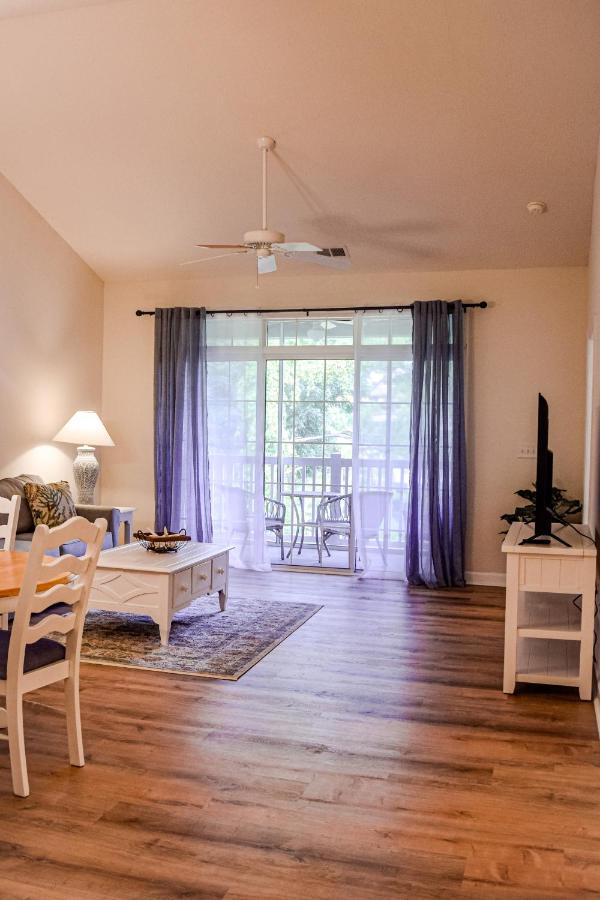 Barefoot 2-bedroom With A Pool Apartment