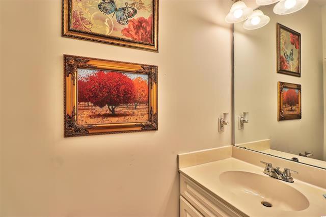 Arrowhead At Riverwalk-golf, Close To Beaches. Location!