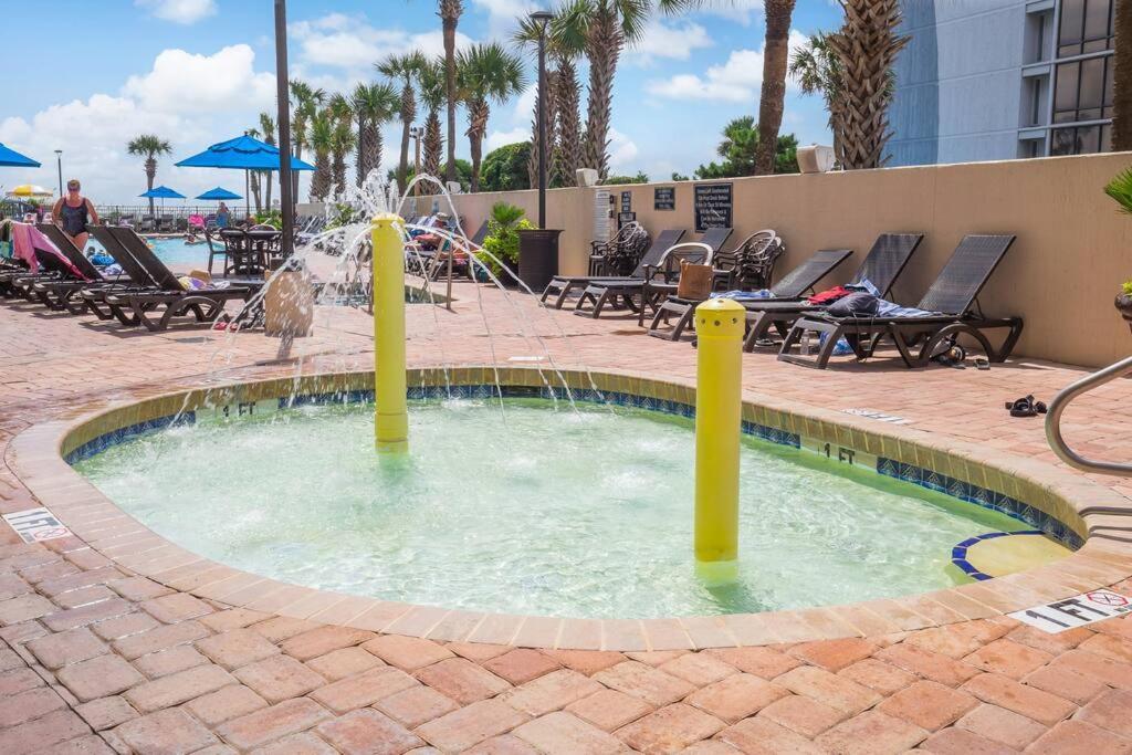 Oceanfront 3br/2ba, Ocean Reef, Waterpark Holiday home