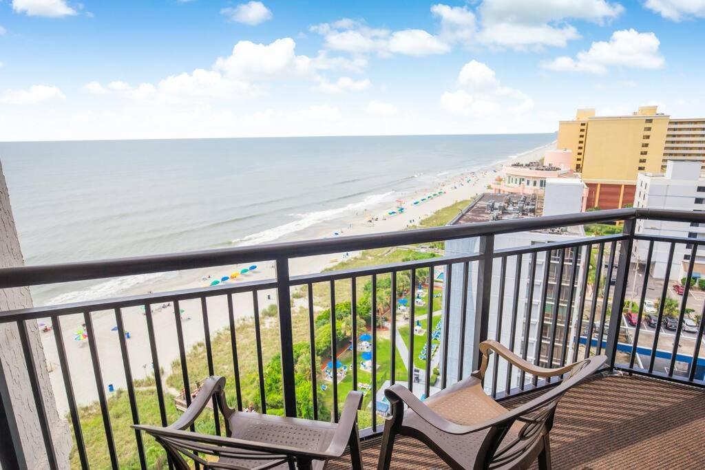 Oceanfront 3br/2ba, Ocean Reef, Waterpark Holiday home *