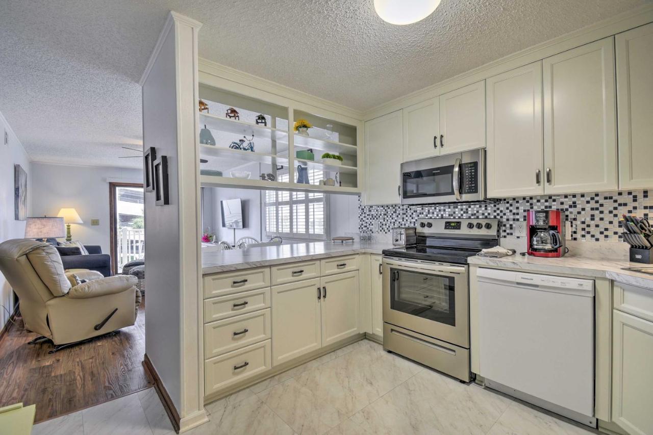 North Myrtle With Private Balcony! Myrtle Beach