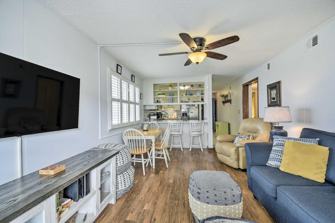 Apartment North Myrtle With Private Balcony!