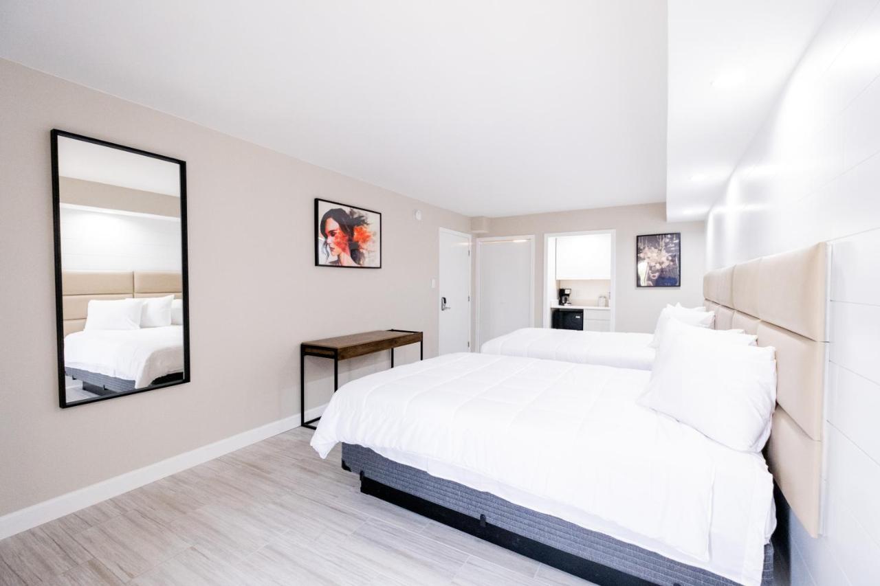 300 Tenth Hotel 4*