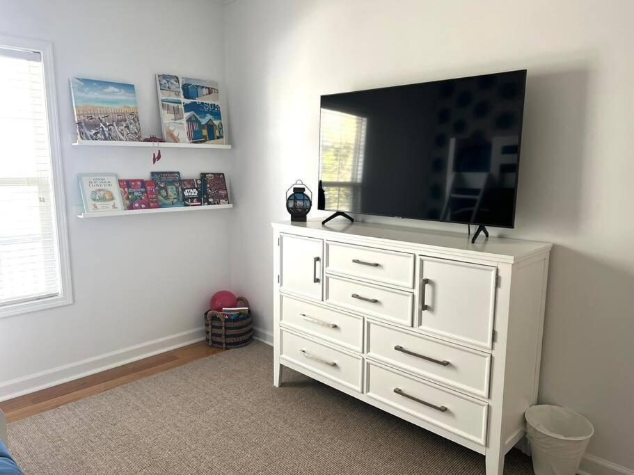 Walk To The Beach-sleeps 10 And Golfcart *