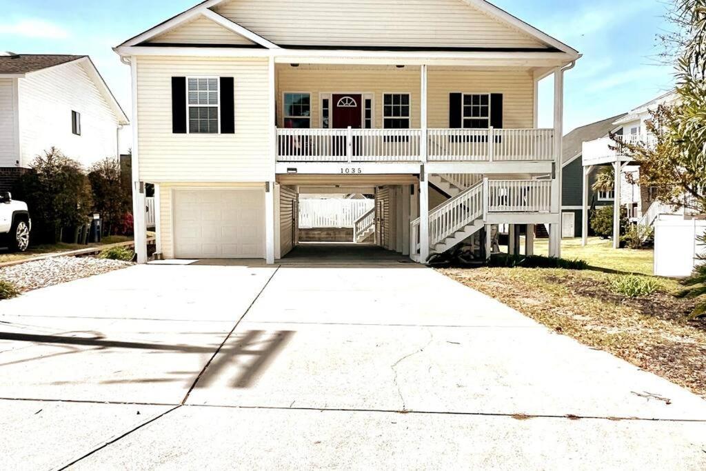 Holiday home Walk To The Beach-sleeps 10 And Golfcart Myrtle Beach