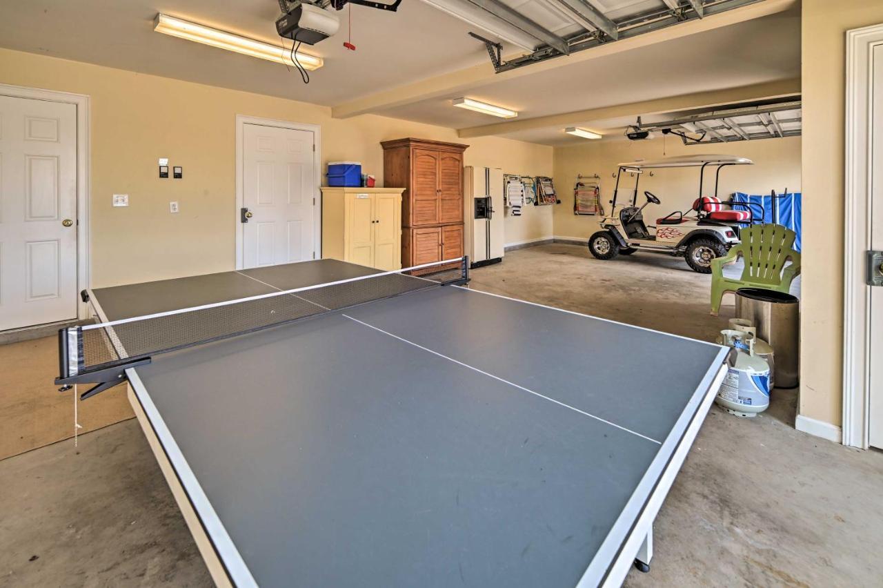 Spacious Family Retreat With Amenities! Holiday home Myrtle Beach