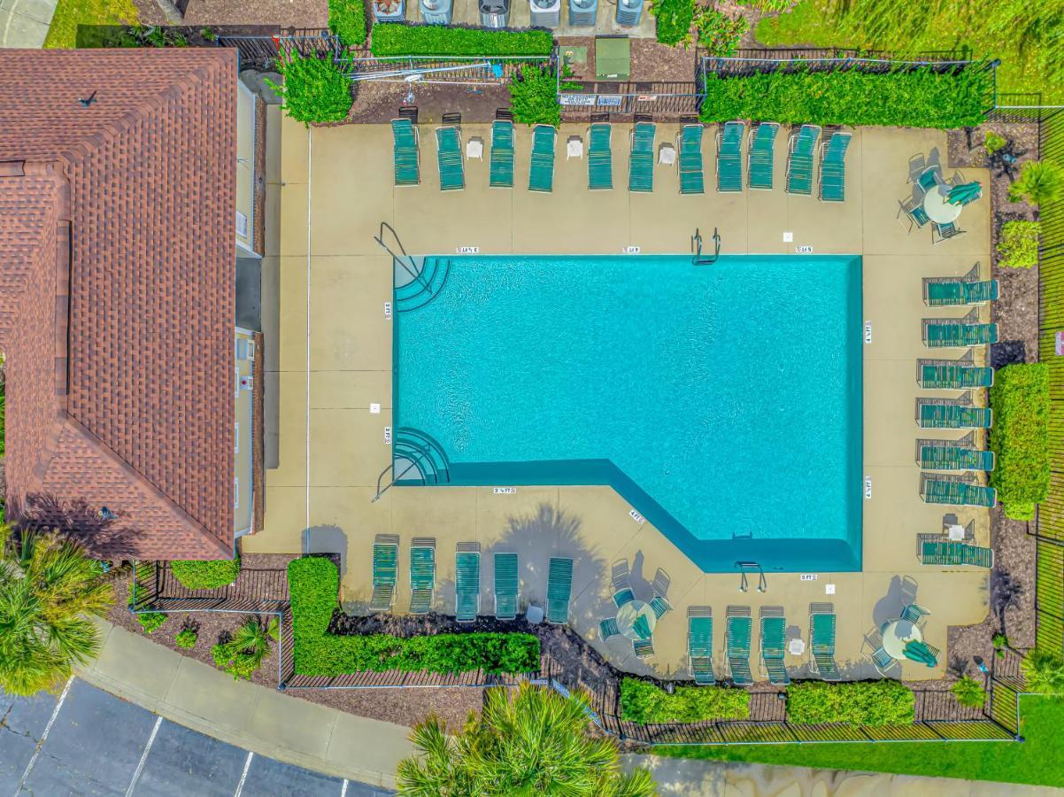 Cypress Bend At Barefoot: Two-bedroom With Barefoot Landing Views