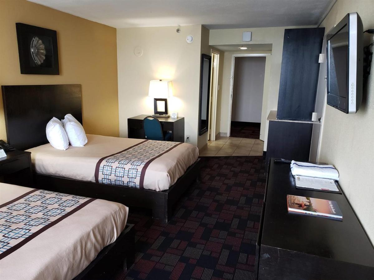 Unit 1111 At Sun N Sand