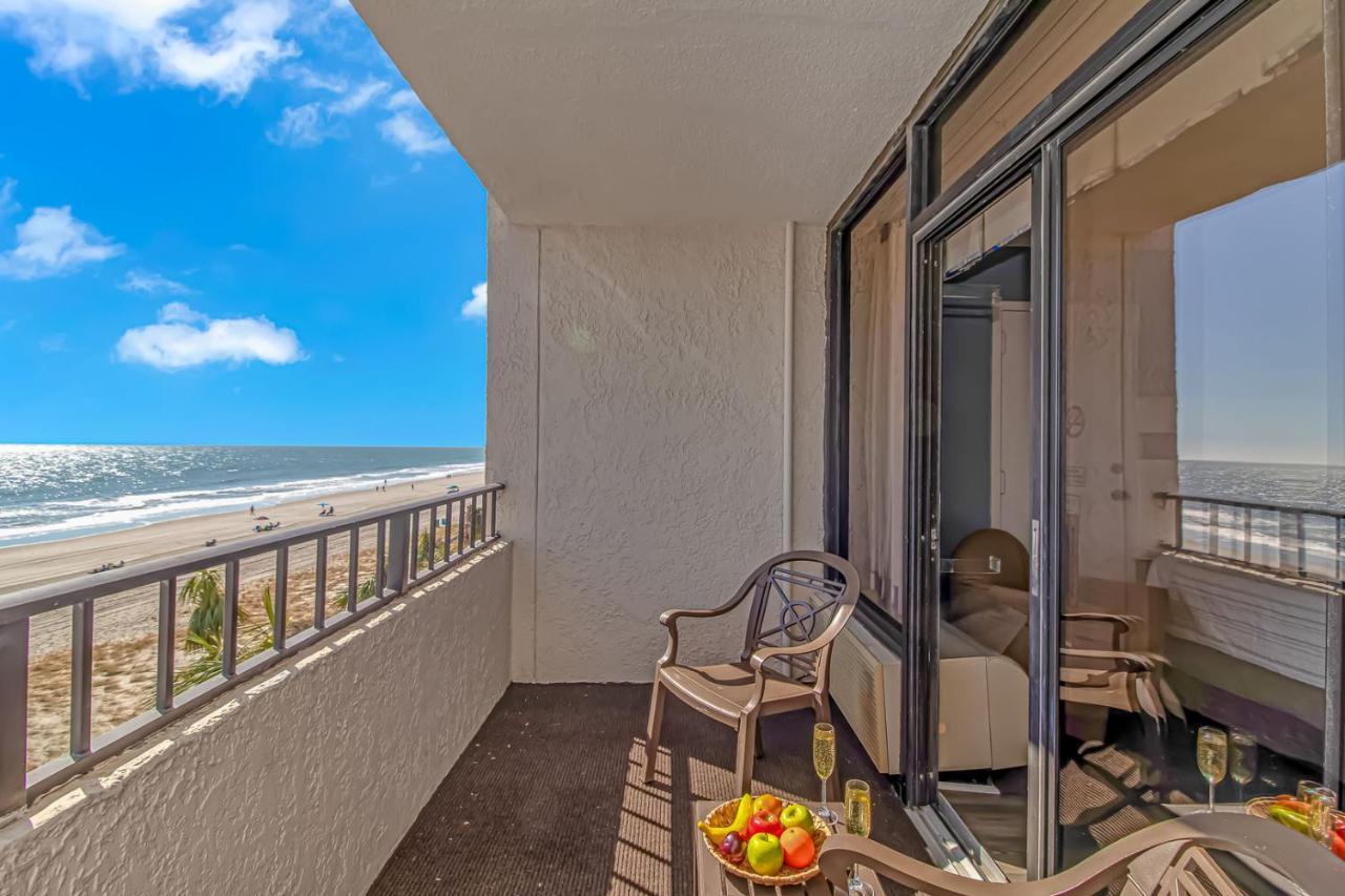 Ocean Reef - Direct Oceanfront - Nicely Updated! Perfect For 2-4 Guests! Unit 401 *