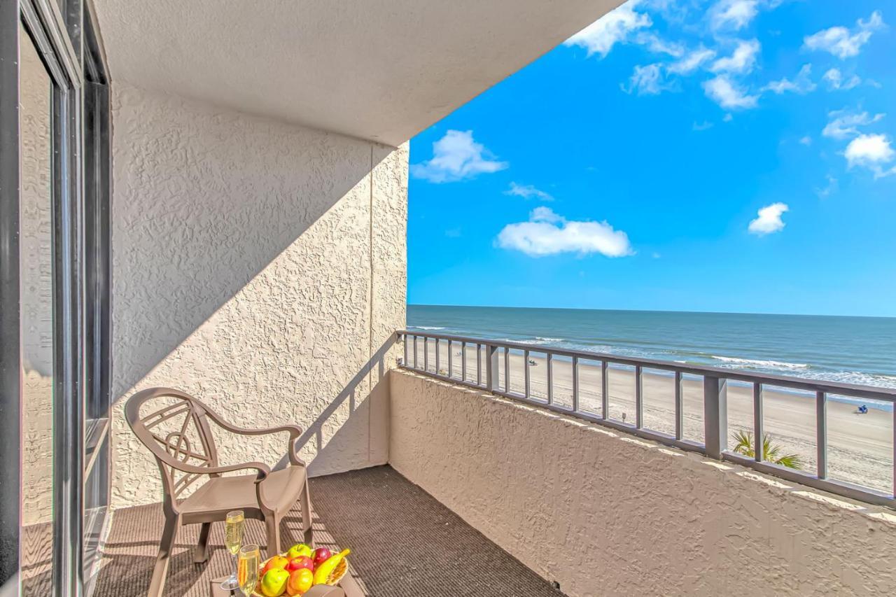 Ocean Reef - Direct Oceanfront - Nicely Updated! Perfect For 2-4 Guests! Unit 401 *