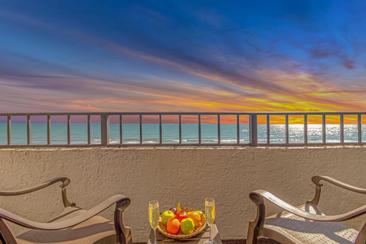 Ocean Reef - Direct Oceanfront - Nicely Updated! Perfect For 2-4 Guests! Unit 401 Holiday home
