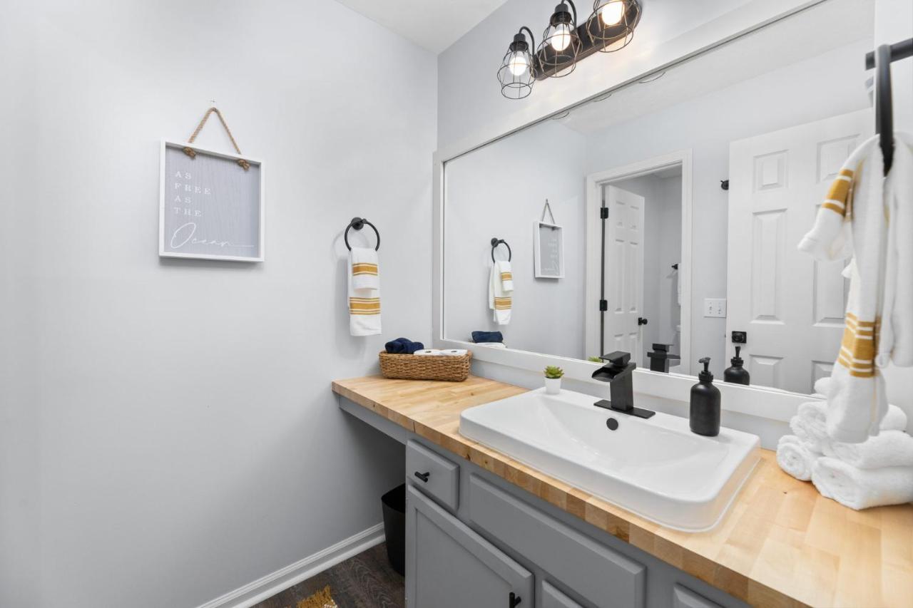 Fully Equipped 2br 2ba With King Bed In Heart Of Mb * Myrtle Beach