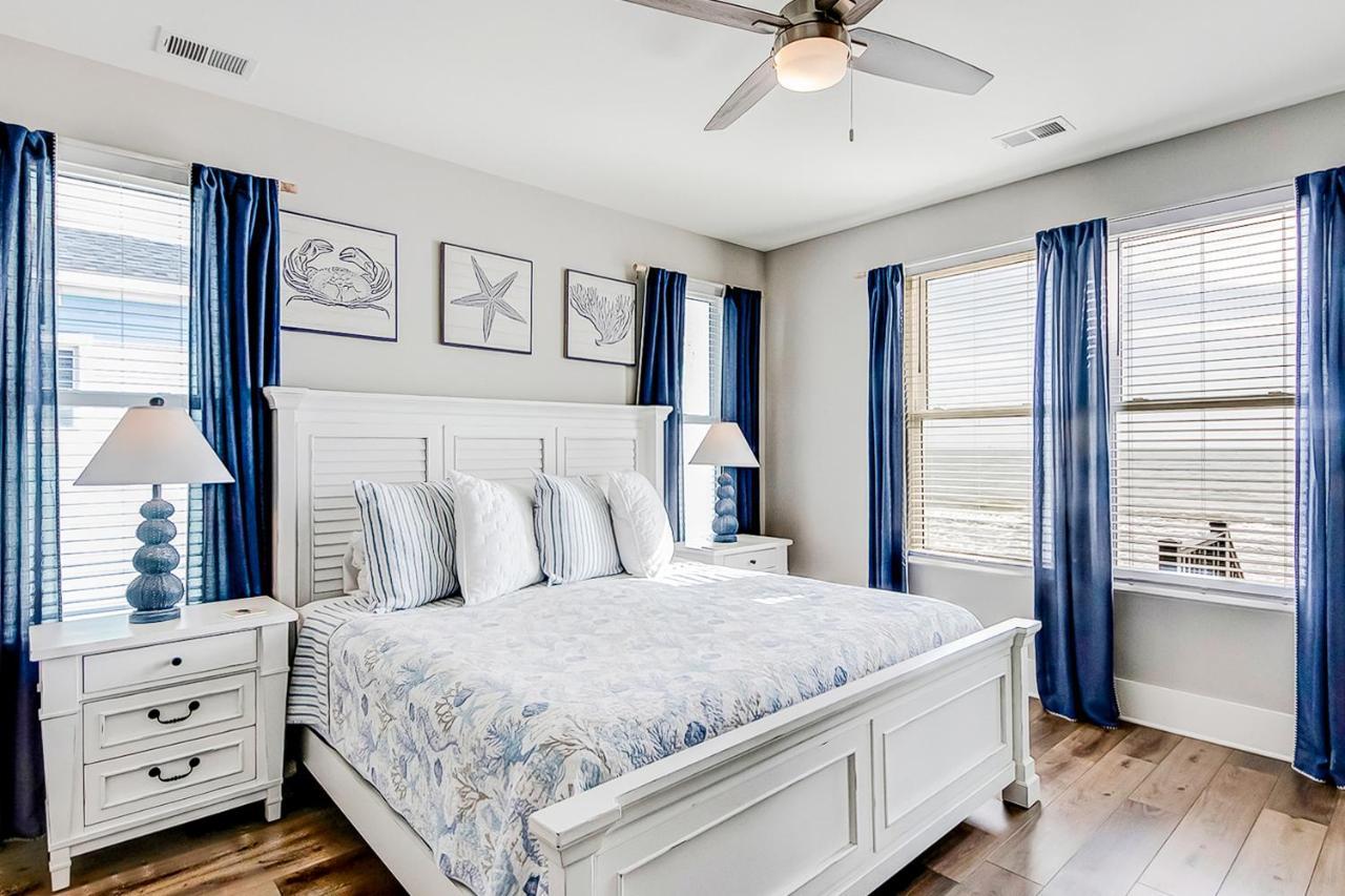Holiday home Blue Wave *