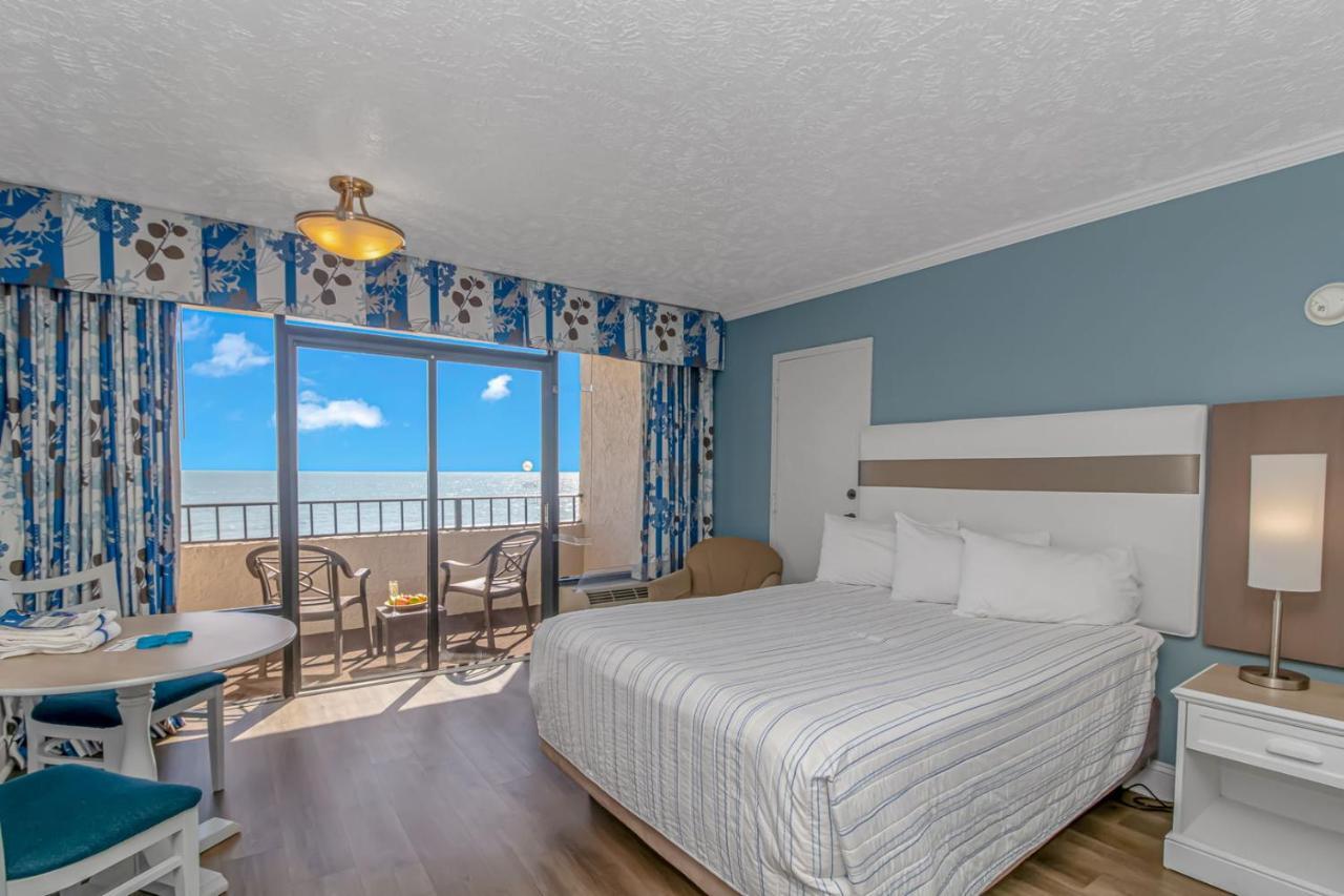 Ocean Reef - Direct Oceanfront - Nicely Updated! Perfect For 2-4 Guests! Unit 401 *