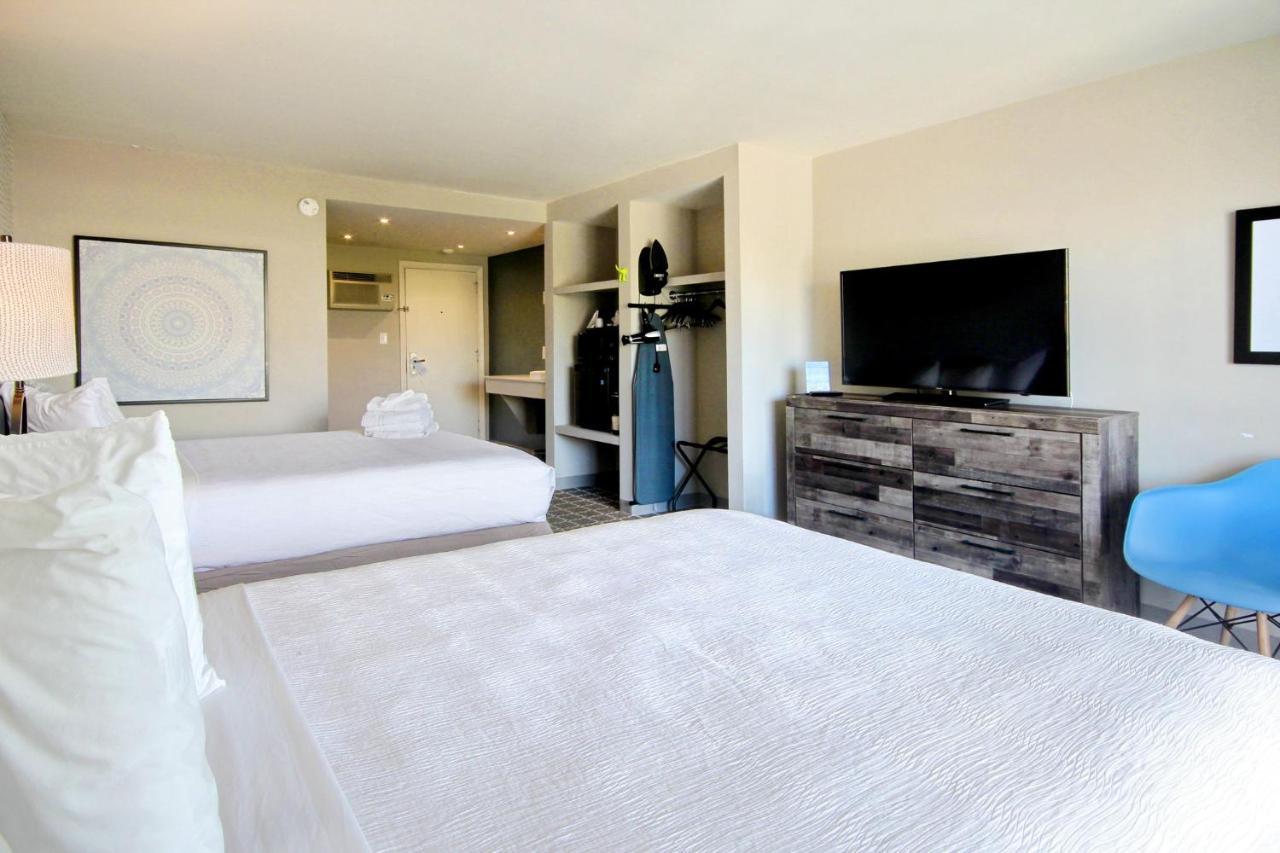 Waikiki Village Hotel 3*