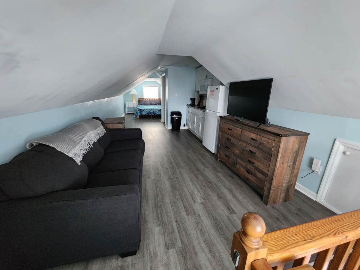 Holiday home 125 Atlantic Avenue Unit G2 -pet Friendly! Loft -sleeps 2-4 Guests!