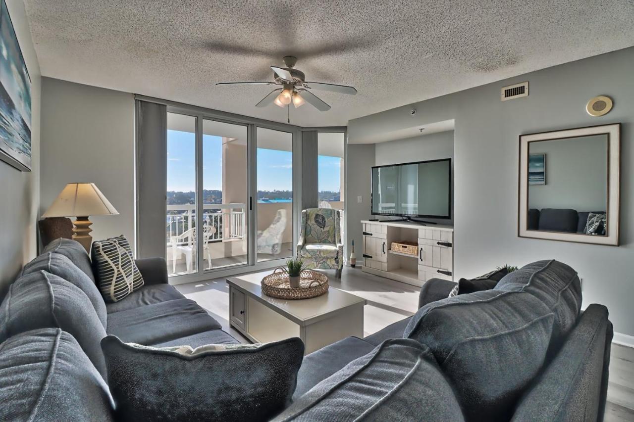 401 North Tower Apartment