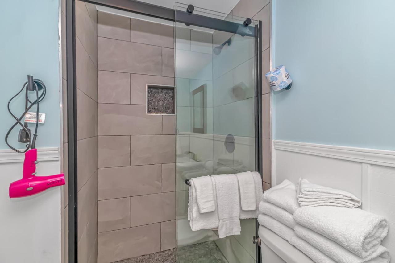 Atlantic Avenue Retreat Holiday home Myrtle Beach