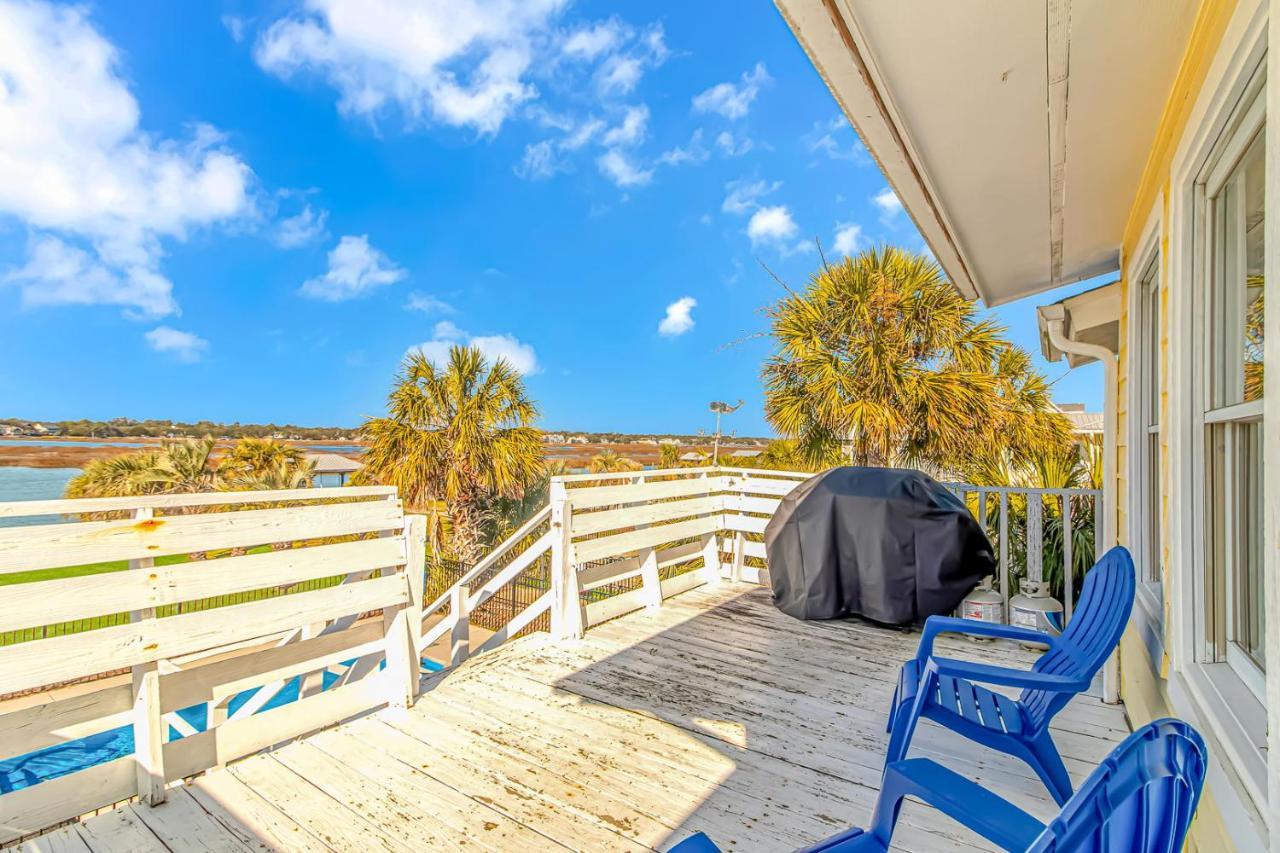 Holiday home Pet Friendly Beach House! Private Dock On Channel! Private Pool! 5 Bedroom - 3 Bath! *