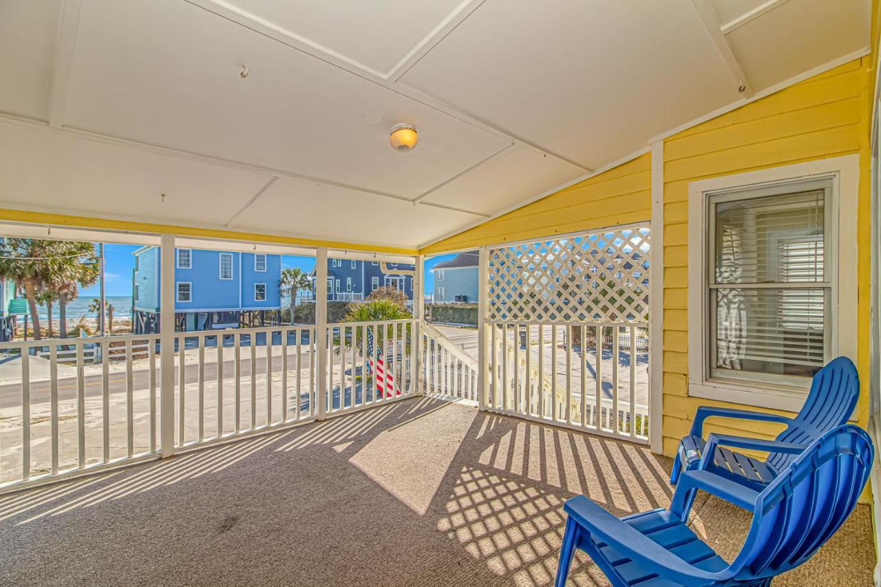 Pet Friendly Beach House! Private Dock On Channel! Private Pool! 5 Bedroom - 3 Bath! Holiday home