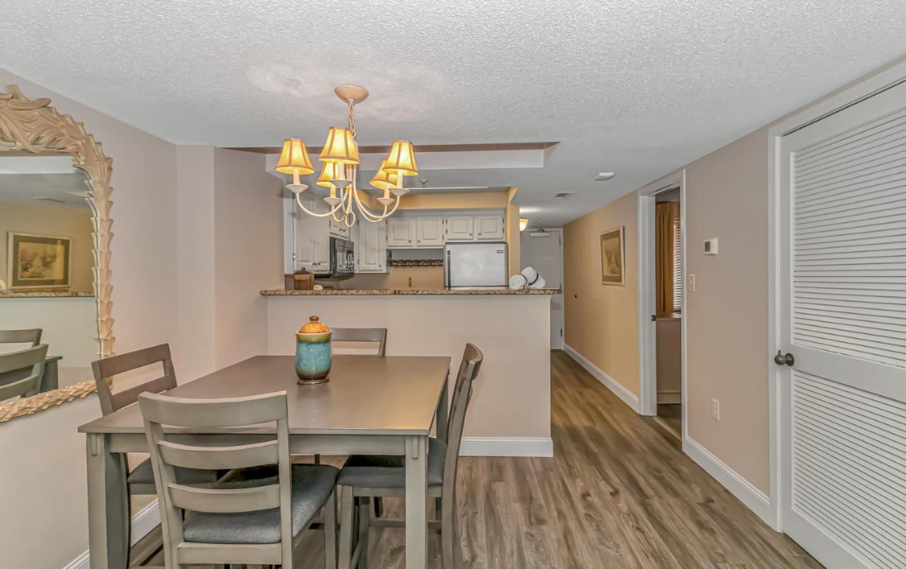 Holiday home Colony Ocean View - 2 Bedroom, 2 Bath - Perfect For 8!