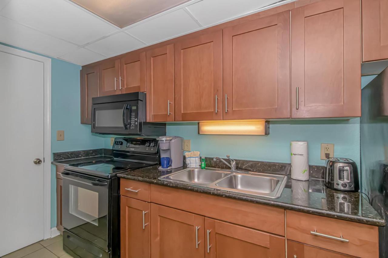 Oceanfront 1bedroom Sleeps 6 Holiday Pavilion Condominium Tower 311 Holiday home Myrtle Beach