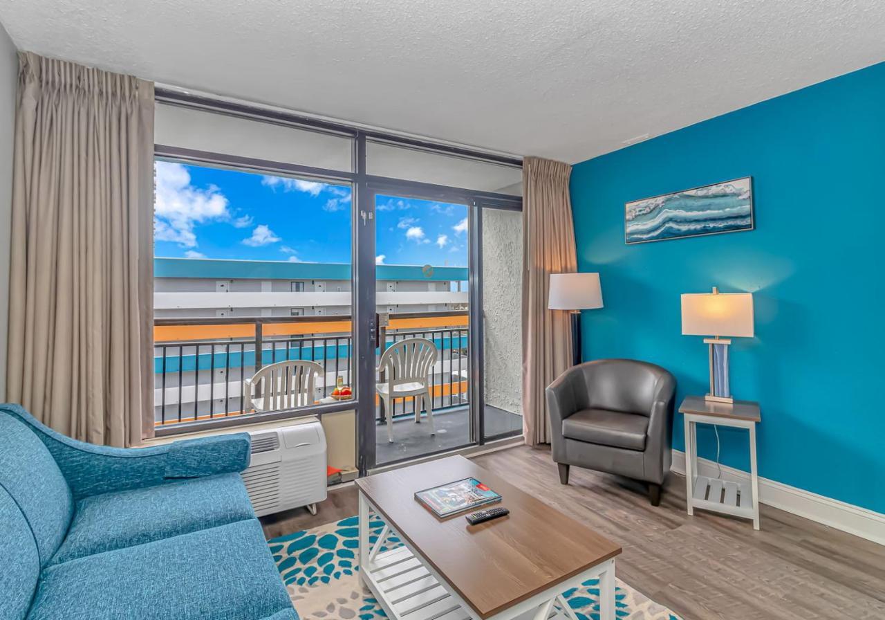 Immaculate! Led Fireplace - Renovated King - Sleeps 4! - Landmark 1508 *