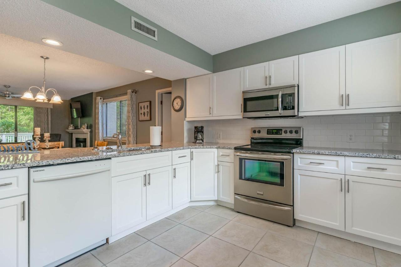 Charming 3 Bedroom Unit Nestled Among The Trees - 15c West Hyde Park Villa