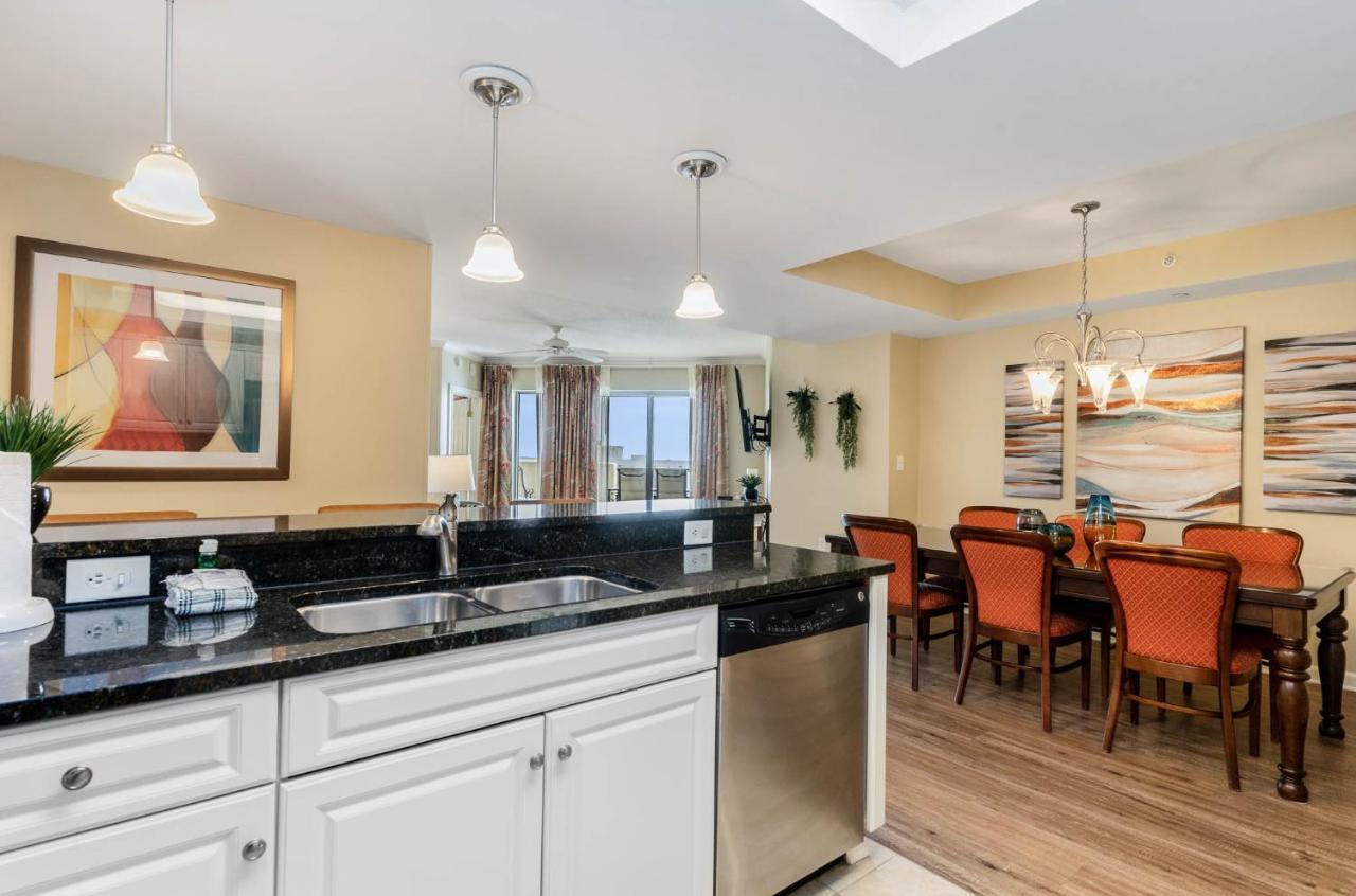 Ocean View 3 Bedroom Unit #1607 Royale Palms Apartment *