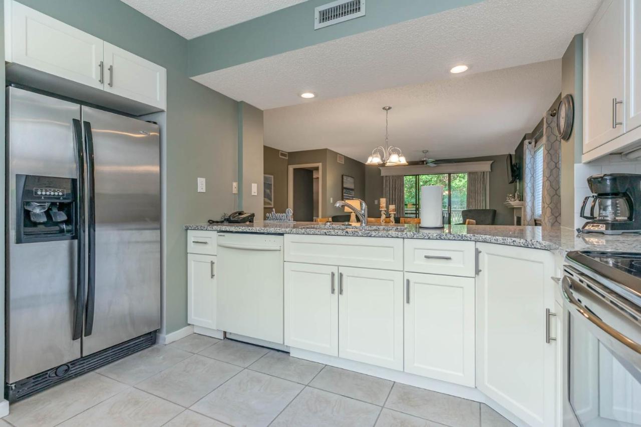 Charming 3 Bedroom Unit Nestled Among The Trees - 15c West Hyde Park *