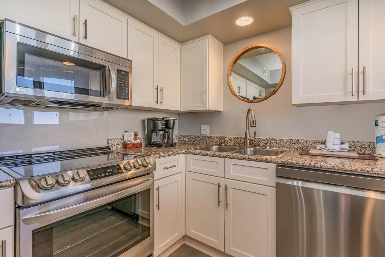 Ocean View Just Steps Away From The - 106 Brighton Apartment Myrtle Beach