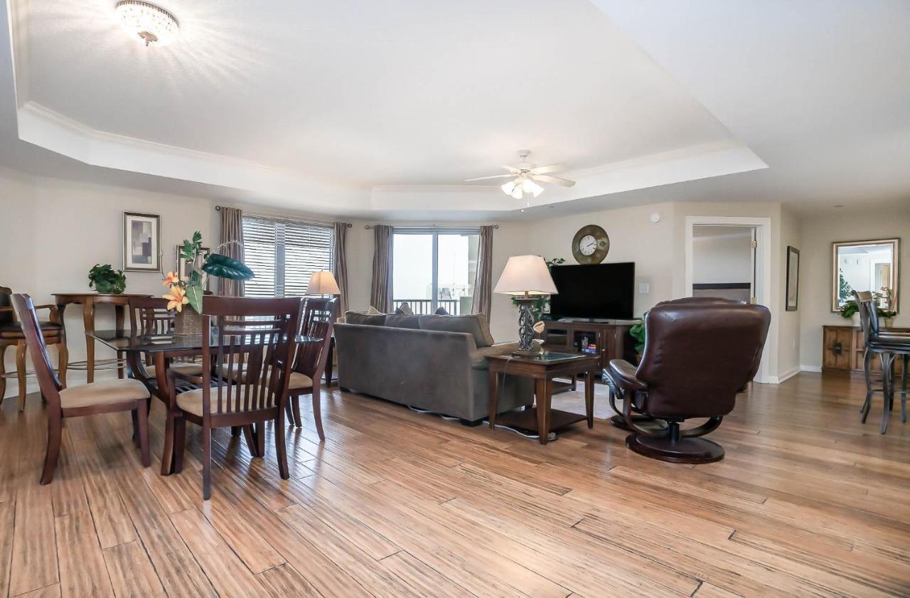 Stylish Oceanview 2 Bedroom Unit - 1603 Royale Palms - Kingston Plantation Apartment *