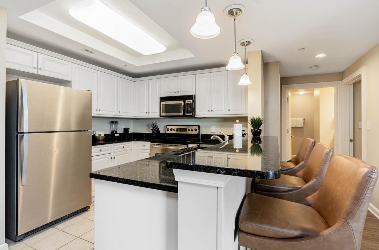 Ocean View 3 Bedroom Unit #1607 Royale Palms