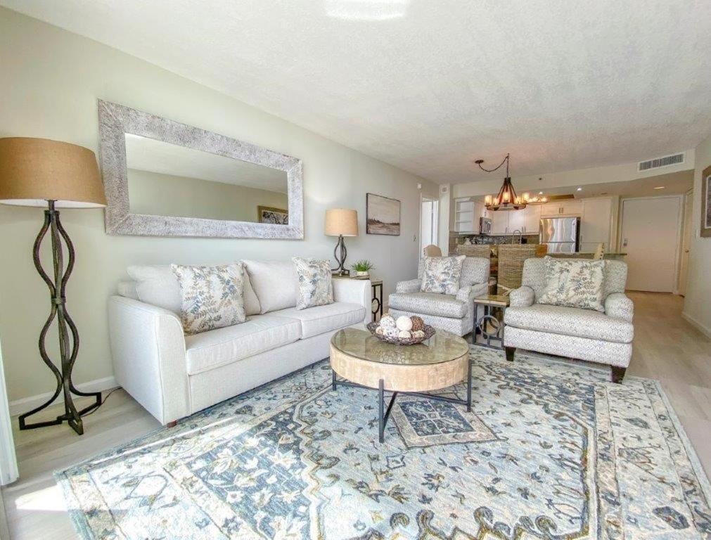 Stunning Ocean View Remodeled 2 Bedroom 2 Bath Condo, 908 South Hampton *