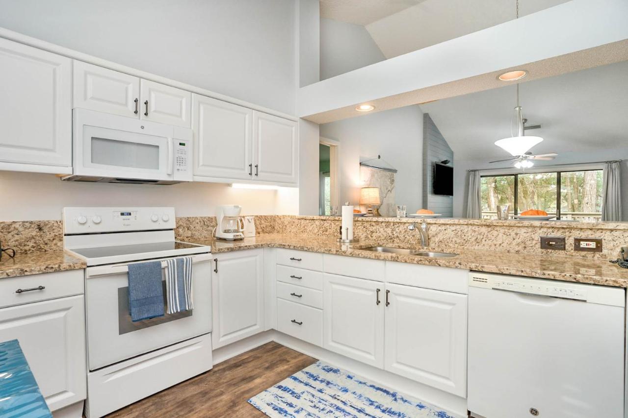 14d Richmond Park - Gorgeously Remodeled 3 Bed, 3 Bath Villa Myrtle Beach