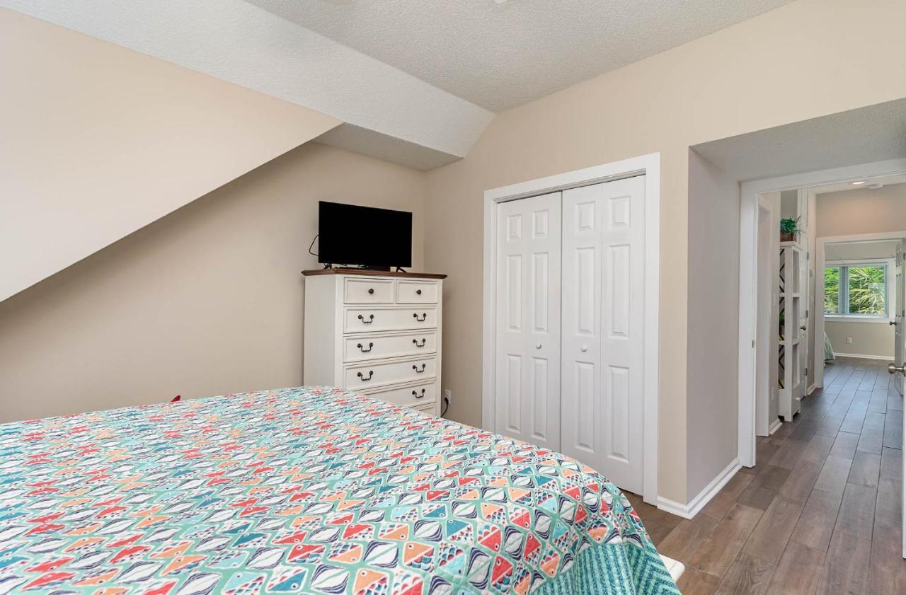 Gorgeous And Spacious 4 Bedroom - 8d Windermere By The Sea Villa