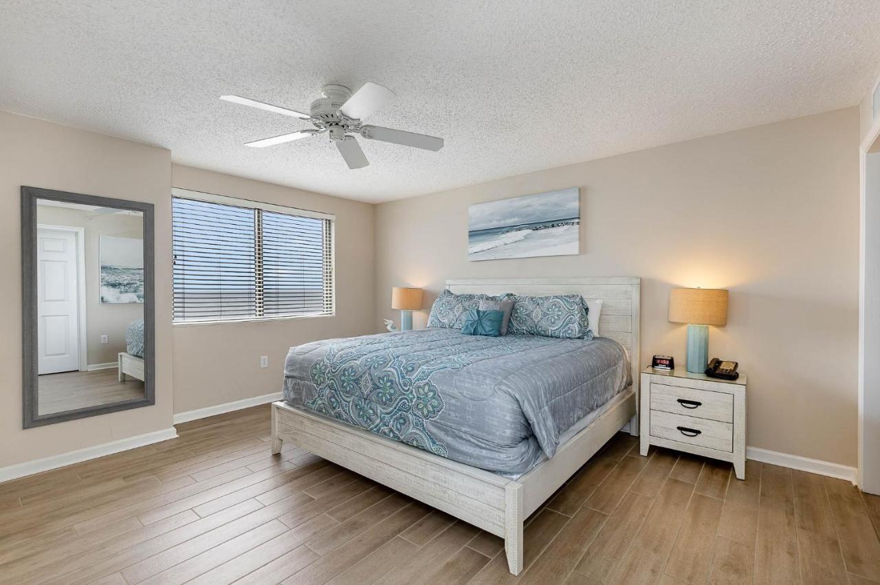 Apartment Ocean Front 2 Bedroom, 2 Bath - 301 Brighton