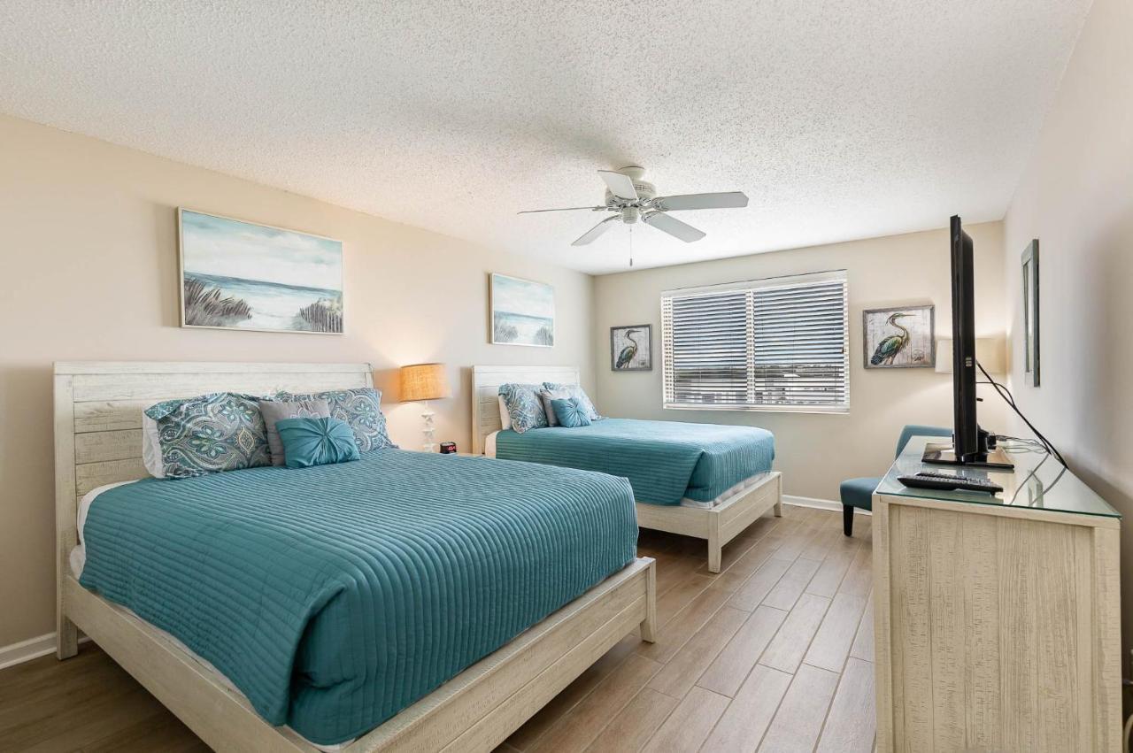 Apartment Ocean Front 2 Bedroom, 2 Bath - 301 Brighton Myrtle Beach