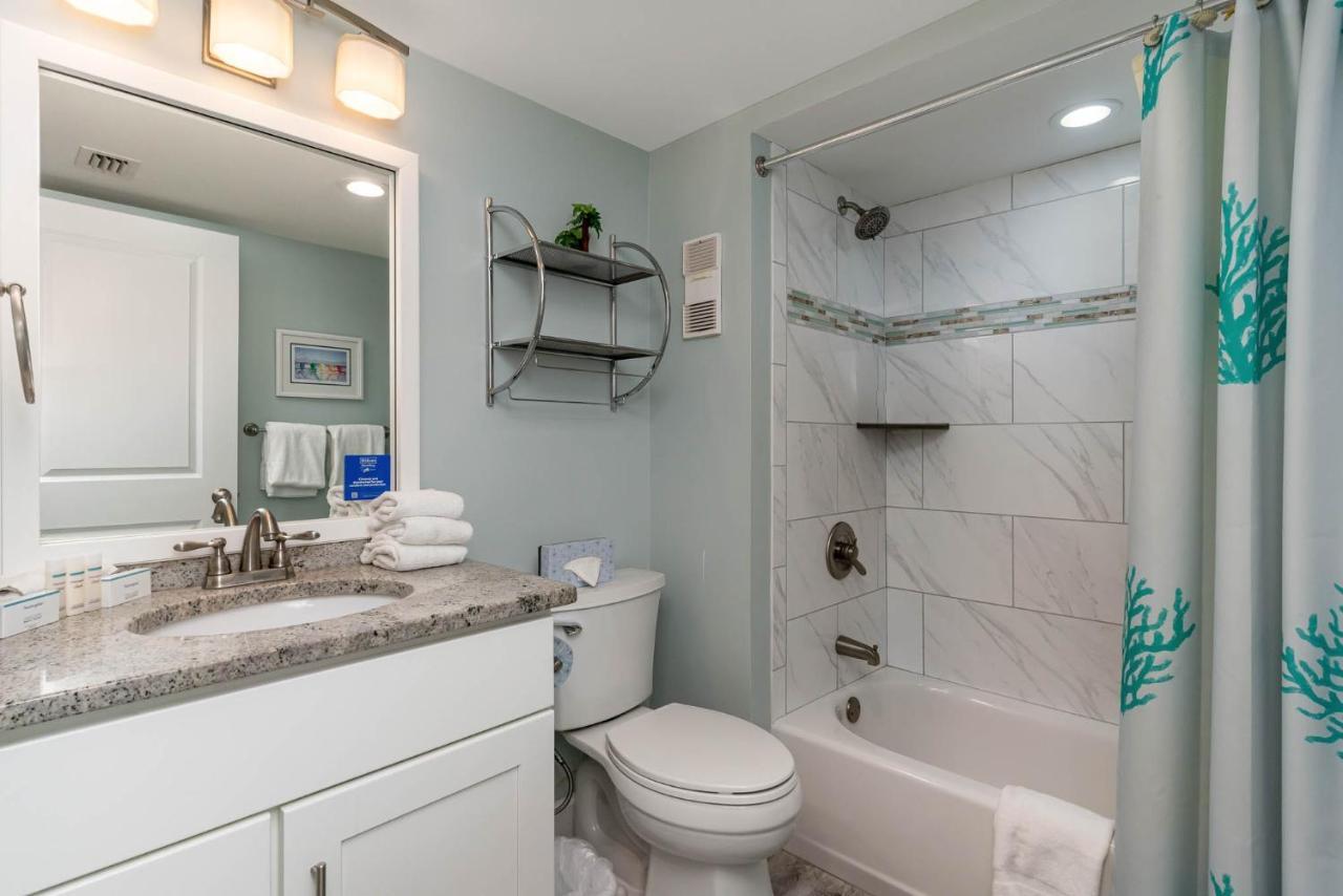 Gorgeously Remodeled 2 Bedroom Ocean Front Unit - 509 South Hampton