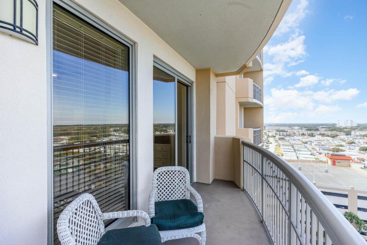Apartment Exquisitely Remodeled 3 Bedroom 3 Bath Ocean View Condo, 908 Margate *