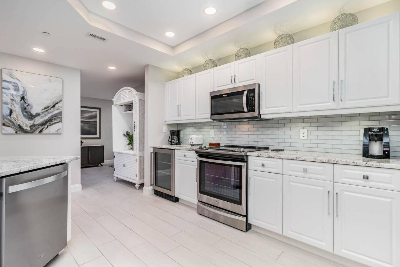 Exquisitely Remodeled 3 Bedroom 3 Bath Ocean View Condo, 908 Margate *