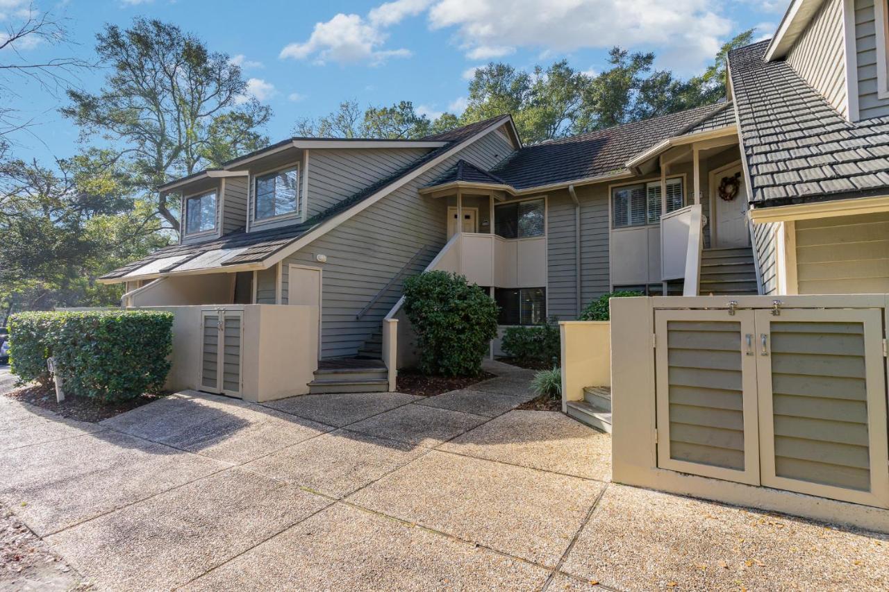 Completely Remodeled And Open 18c Richmond Park